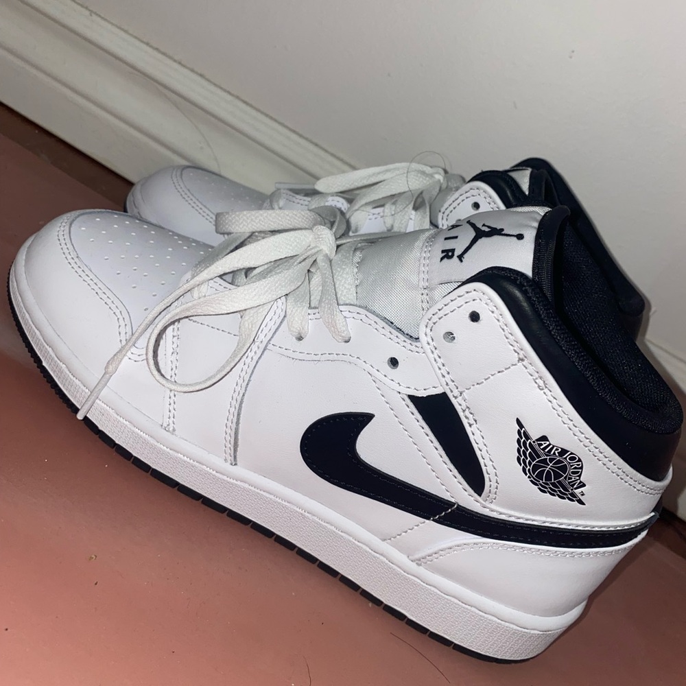 Nike Air Jordan 1 Mid